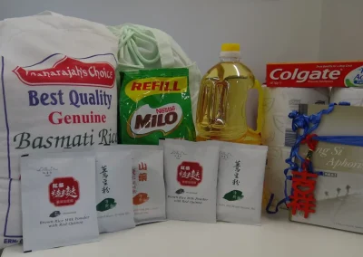 Charity case support Adelaide - Tzu Chi Adelaide distributes food cards and food packages