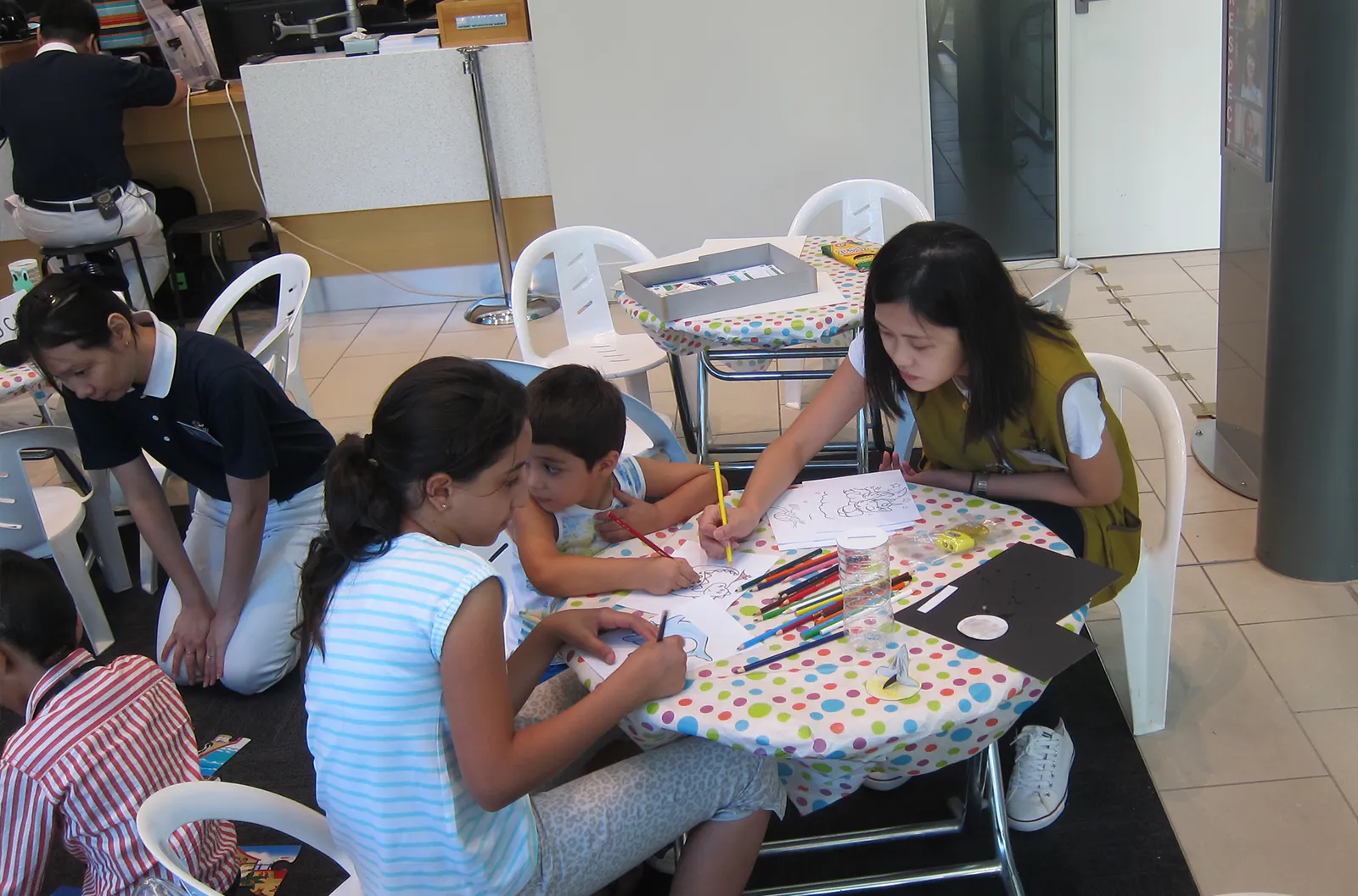 Perth - Perth Free Dental Clinic - The volunteers’ thoughtful childcare service allowed patients with children to receive treatment with peace of mind and no worries Perth Free Dental Clinic - The volunteers’ thoughtful childcare service allowed patients with children to receive treatment with peace of mind and no worries