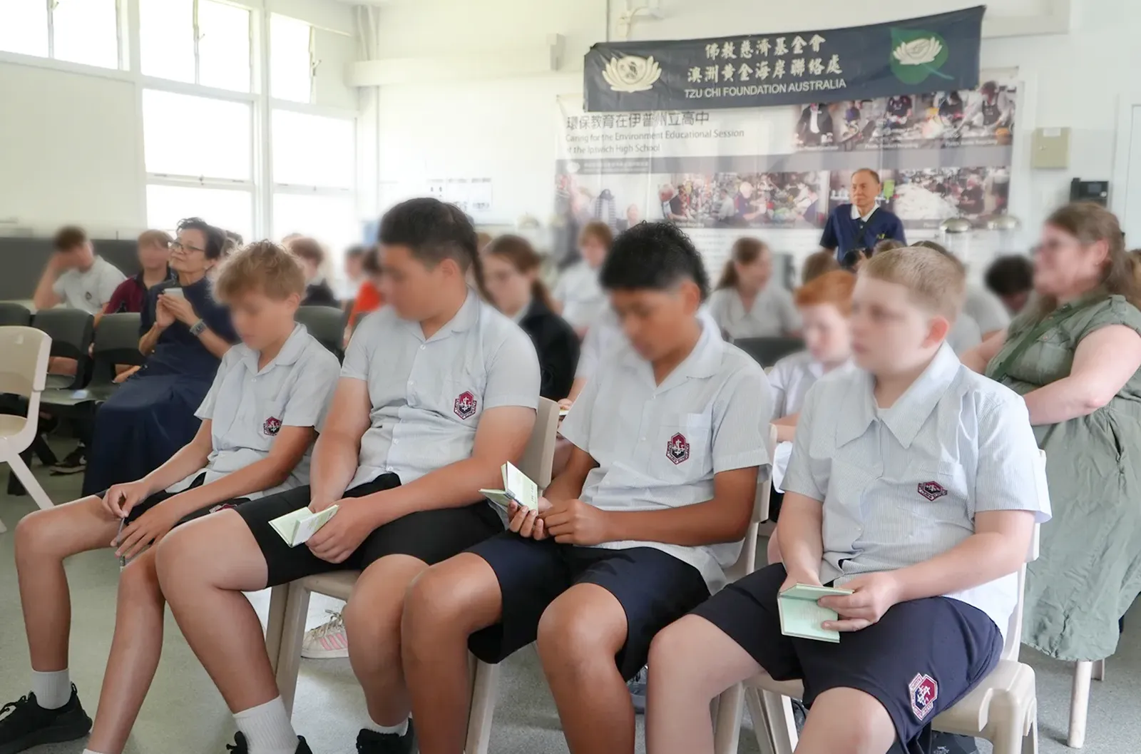 Tzu-Chi-Brisbane-058 Vegetarian Education – October 10, 2025 – Volunteers Conducting a Vegetarian Cooking Class and Sharing Jing Si Aphorisms with Students at Ipswich High School (Photo by Hoomie Hung)