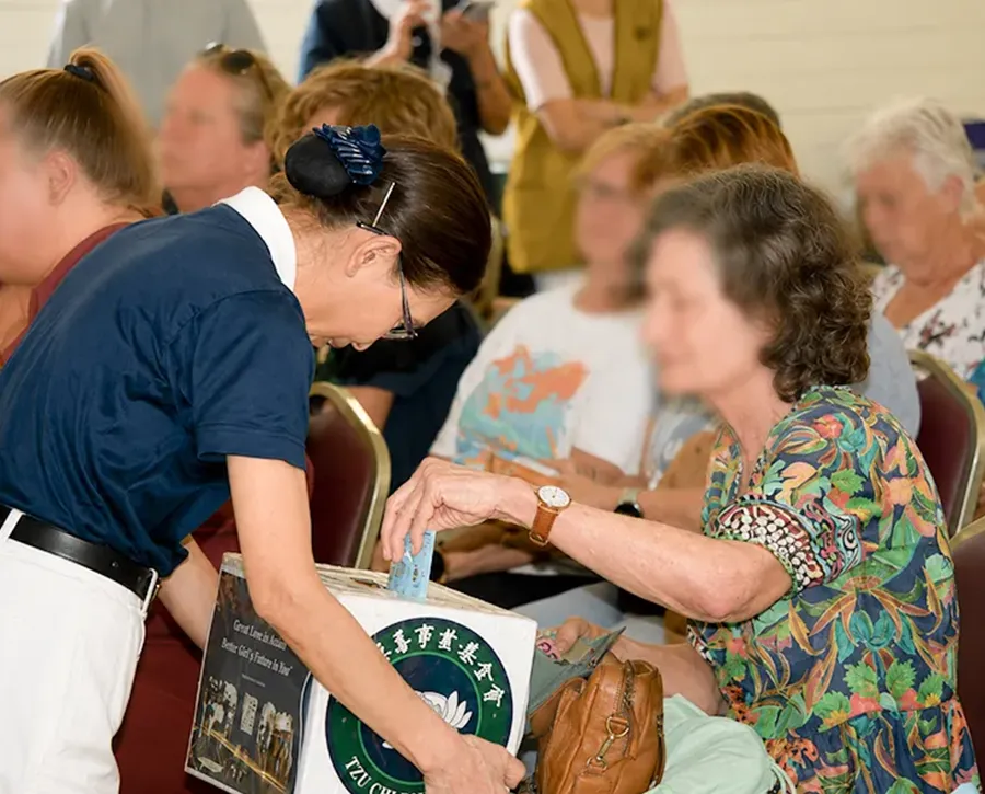 Tzu Chi Foundation - Sydney-082 新州北岸森林大火賑災