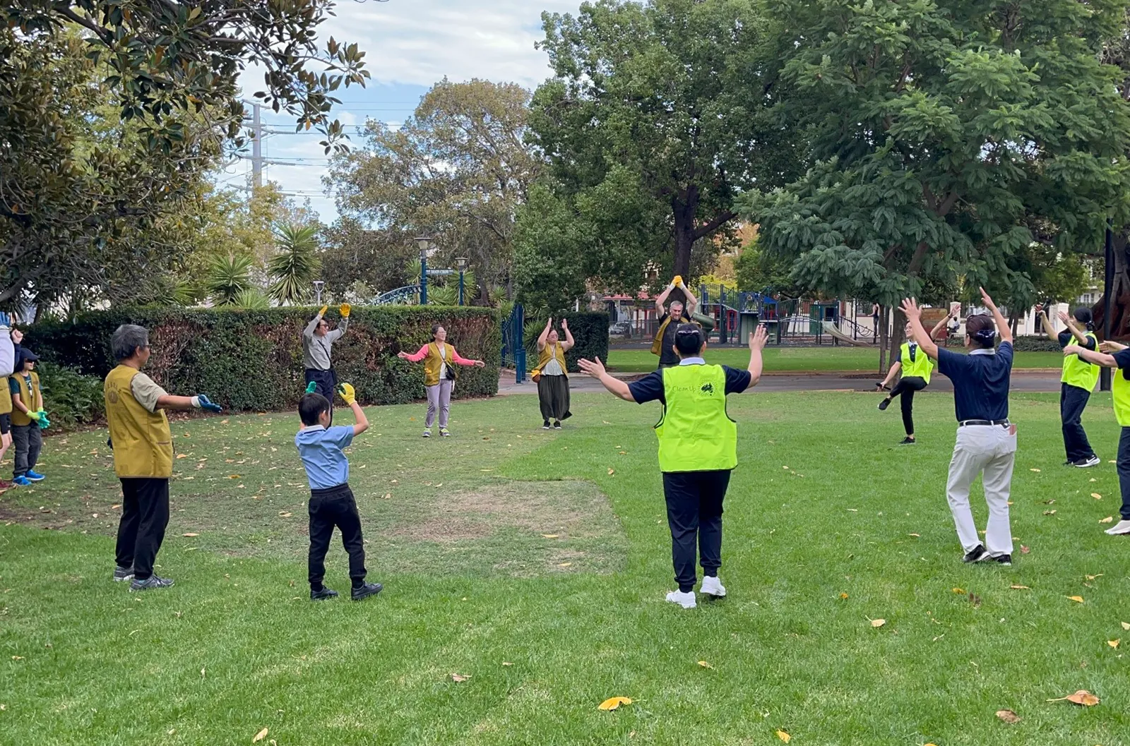 Perth - Clean Up Australia Day - Volunteers led warm-up exercises Clean Up Australia Day - Volunteers led warm-up exercises