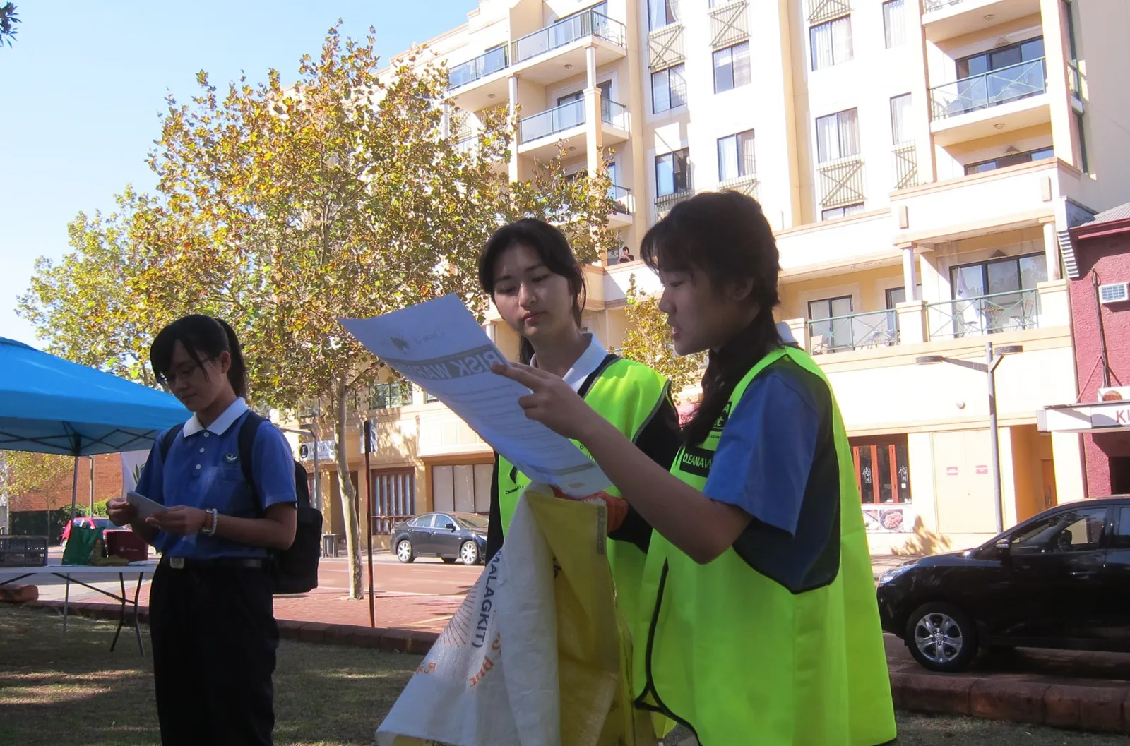 Perth - Clean Up Australia Day - Volunteers received final reminders before setting out Clean Up Australia Day - Volunteers received final reminders before setting out