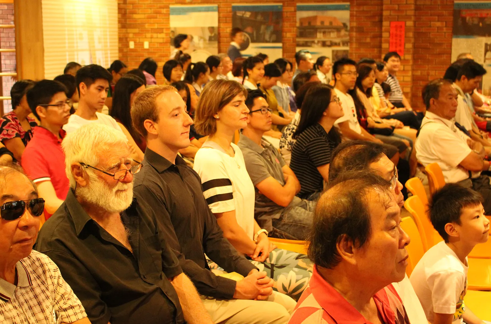 Perth - Humanistic Culture - Participants watched the 2017 Tzu Chi Dharma Treasury Humanistic Culture - Participants watched the 2017 Tzu Chi Dharma Treasury