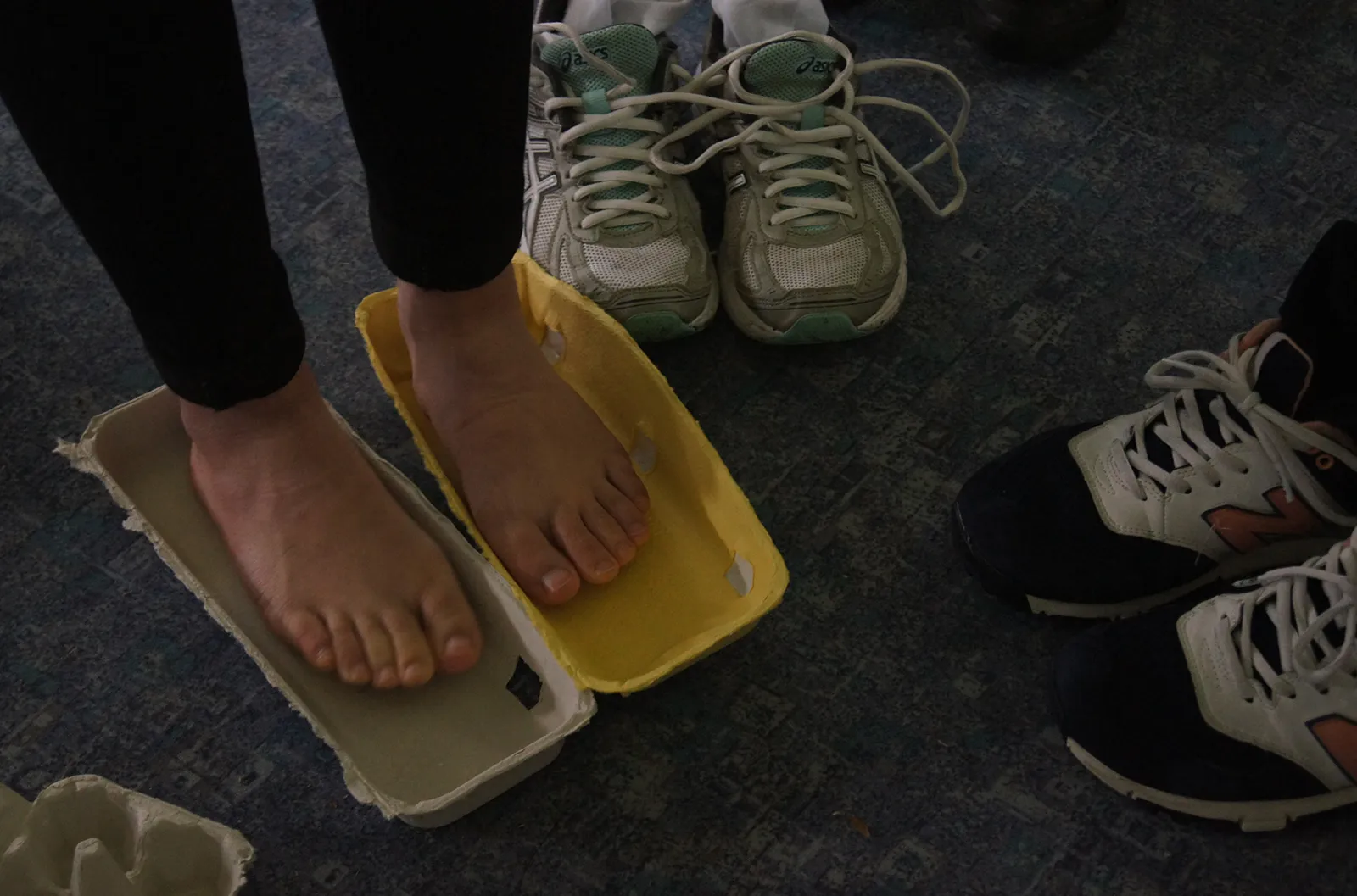 Tzu Chi Collegiate Youth Association (Tzu Ching) Perth - Experiencing refugee flight—walking in hard-to-wear shoes