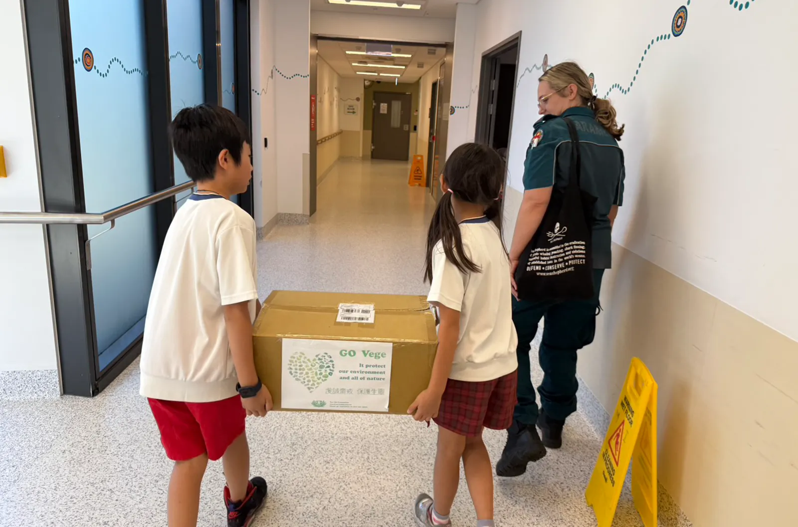 Environmental Protection – Promoting Vegetarian Meals at Gold Coast Hospital and Police Station (Photo by Celia Wu)